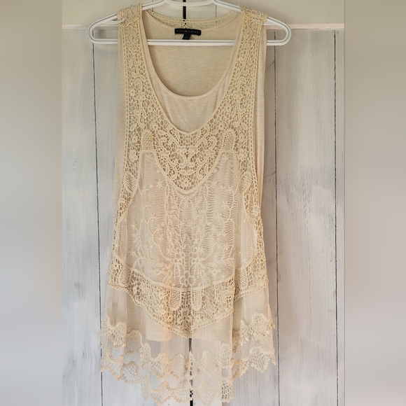 Lace top - Picture 1 of 3